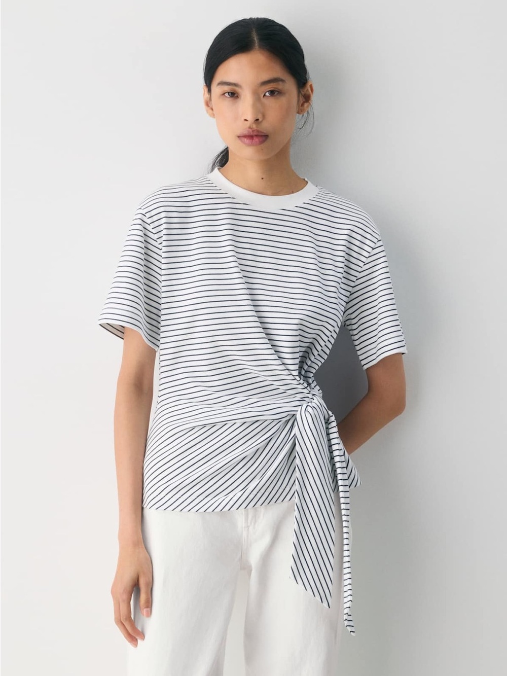 🌟LAST PRICE🌟Aritzia Babaton Interlock Cotton Assent T-Shirt - Picture 6 of 6